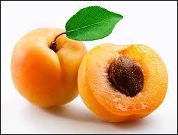 Regardez ce joli petit fruit orange, à votre avis c'est ...
