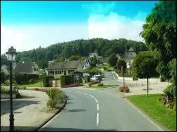 Nous traversons la commune Ardennaise de Givonne. Nous sommes donc dans le département n° ...