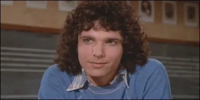 Son instrument de prédilection c'est la piano, il s'agit de :