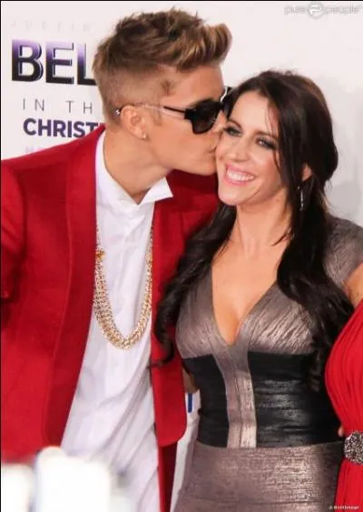 Comment s'appelle la mére de Justin ?