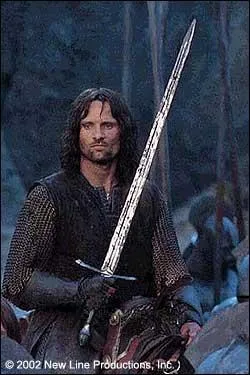 Quels sont les deux noms de l'épée d'Aragorn, héritage d'Elendil ?
