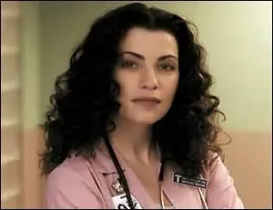 Avec lequel de ces docteurs Carol sort-elle dans le troisième épisode de la série ?