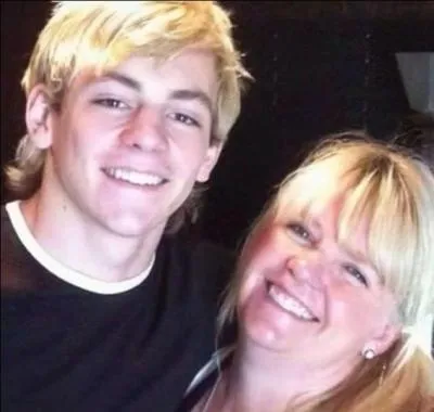 Comment s'appellent ses parents ?