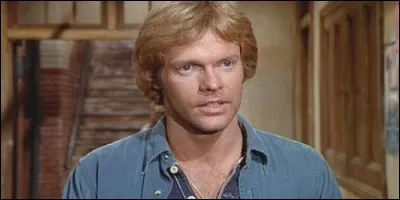 Qui enseigne l'art dramatique ?