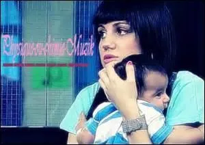 De qui Paula tombe-t-elle enceinte ?