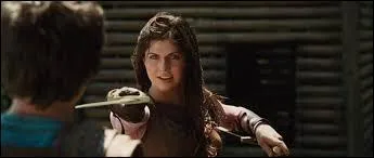 Qui gagne le duel Percy vs Annabeth lors de Capture l'étendard ?