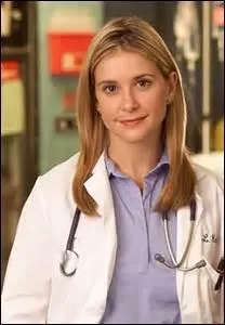 Un patient schizophrène poignarde Lucy Knight. Quel autre médecin se fait également poignarder ?