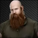 Comment s'appelle ce catcheur ?