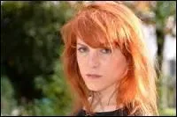 Quel est le nom de scène d'Anne-Élisabeth Blateau ?