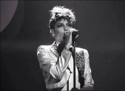 Comment s'appelle sa mère ?