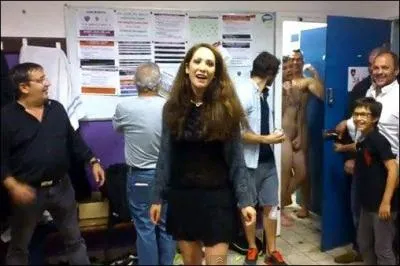 Une artiste a fait le buzz lors du match des rugbymen du SAXV ? Comment s'appelle-t-elle ?