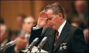 Par conséquent, cette police politique fut très active sous le régime autoritaire dirigé par :