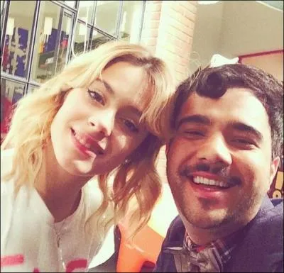 Quel est le nouveau professeur qui prépare toujours de mauvaises choses pour le studio et les personnes qui l'entourent ?