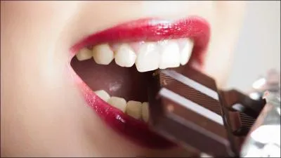 Qui chante « La femme chocolat » ?