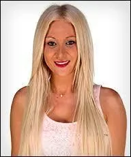 Comment s'appelle la candidate sur la photo ?