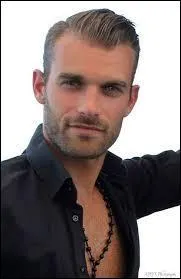 Qui est le nouveau danseur professionnel ?