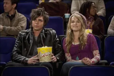 Qui est à côté de Teddy ?