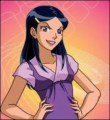 Qui est l'ennemie des filles précitée ?