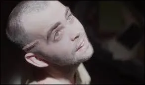 Et le nom de sa 2e "création" ?