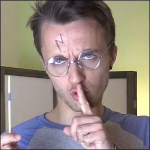 À quelle star Squeezie ressemble-t-il ?