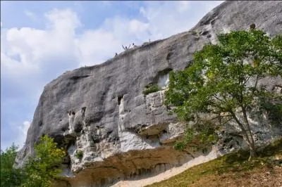 Dans le temps, en Poitou-Charentes-Vendée, que signifiait le verbe marounàe ?