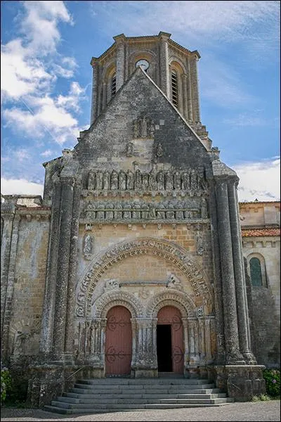 Dans notre patois, que signifiait "As-tu fini de racassàe" ?