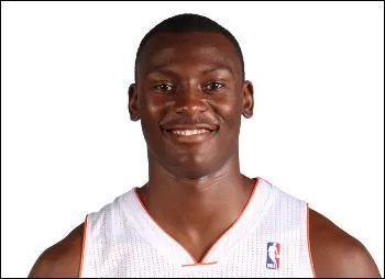 De quel pays vient le jeune intérieur des Hornets, Bismack Biyombo, qui va disputer cette saison sa quatrième année en NBA ?