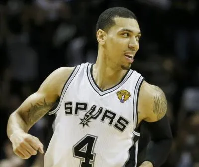 Qui est ce joueur des Spurs ayant battu le record du nombre de trois points inscrits lors d'une s�rie de finale NBA en 2013 ?