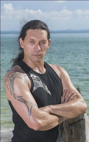 Ce candidat a bien failli se faire éliminer mais il a utilisé son collier d'immunité. Son prénom est...