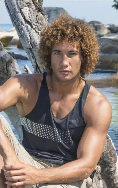 Il a été éliminé aux poteaux en 2011. Il s'appelle...