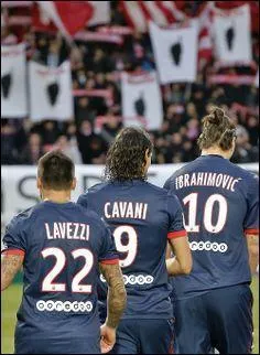 Il devient, le 4 septembre 2014, le meilleur buteur de l'histoire de sa sélection grâce à son doublé contre l'Estonie, portant son total de buts sous ce maillot à 50 buts.