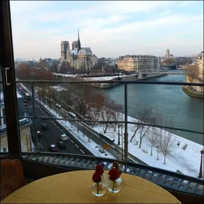 D'où est prise cette fameuse vue des tours de Notre-Dame ?