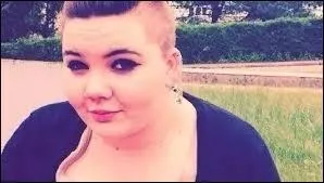 Comment s'appelle cette fille qui fait le tour des réseaux sociaux ?