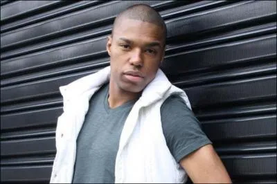 Comment s'appelle l'acteur qui joue Broadway ?