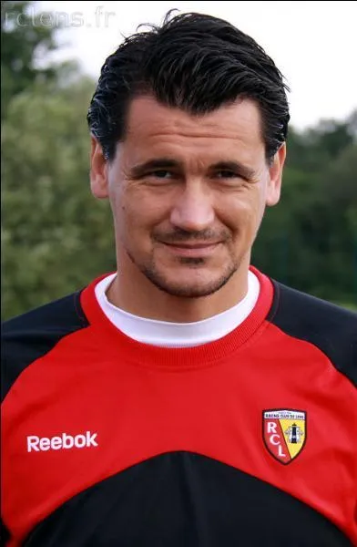 Comment s'appelle ce gardien qui a joué au RC Lens ?