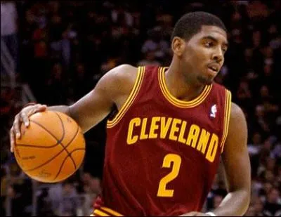 Voilà un joueur qui sera attendu au tournant cette saison après un été magnifique de sa part. Mais qu'a fait Kyrie Irving durant cet été 2014 ?