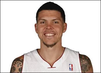 Là encore un joueur arrivé lors de l'intersaison en la personne de Mike Miller, mais avec quelle franchise jouait-il l'an passé ?