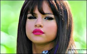 Comment s'appelle la série dans laquelle Selena jouait sur Disney Channel ?