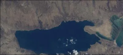 Quels pays partagent la mer Morte au Proche-Orient ?