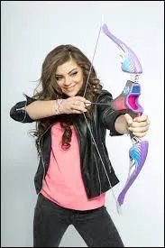 Dans quelle pub est Caroline Costa ?