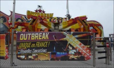 Le manège Outbreak est arrivé en France en :