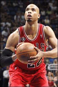 Ce joueur entamera sa quatrième saison sous les couleurs des Bulls cette année, il pourrait même compter parmi les favoris au titre de meilleur sixième homme, qui est-il ?