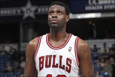 Voilà un des vétérans du circuit NBA, Nazr Mohammed entamera cette année sa dix-septième saison dans la grande ligue. Il a tout connu, même le titre NBA, mais avec quelle franchise ?