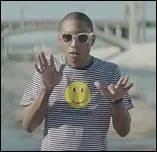 Qui n'a pas de chanson intitulée "Happy" dans son répertoire ?