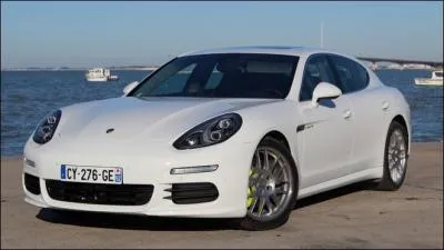 Comment s'appelle cette Porsche ?