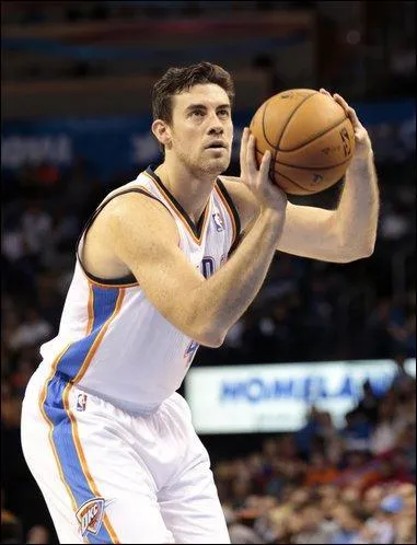 Voilà un des meubles de la franchise, il est au Thunder depuis le début et a même joué 4 ans pour les Seattle Supersonics, quel est ce joueur ?