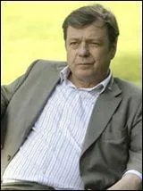 Qui joue le "Commissaire Magellan" ?