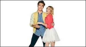 Épisode 48 : Gery est remontée contre León et le lui fait comprendre ; il réagit en lui disant "Alors es-tu capable, en me regardant les yeux dans les yeux, de me dire que tu n'as pas annulé l'audition en te faisant passer pour Vilù ?" 
Gery baisse les yeux. Alex tente d'embrasser Violetta, qui le repousse alors qu'il finissait de lui chanter "Underneath it all". Pourquoi ?