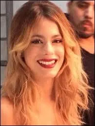 Francesca découvre le pot aux roses. Avec l'argent de l'île, Jade rachète le Studio à l'insu de Germán et d'Angie, cette dernière le découvre peu après. Que fait León ?