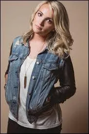 Puis, que fait-elle ?